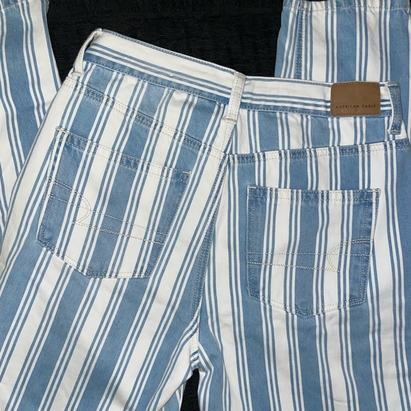 Stripped Mom Jeans - Picture 2 of 3